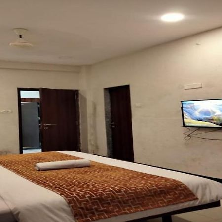 Hotel Sarika Murbād Exterior foto